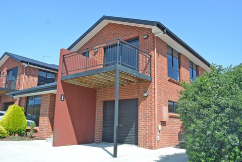 1/9 Sundown Place, GEILSTON BAY TAS 7015
