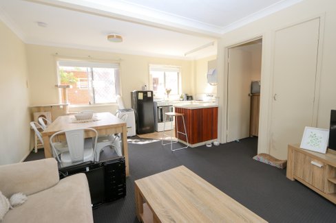 1/9 Surf Parade, BROADBEACH QLD 4218