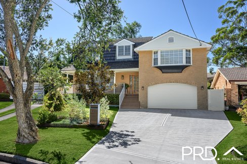 19 Sylvan Grove, PICNIC POINT NSW 2213