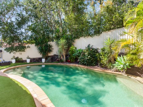 19 Trinity Place, ROBINA QLD 4226