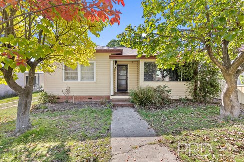 19 Tumut Street, TUMUT NSW 2720