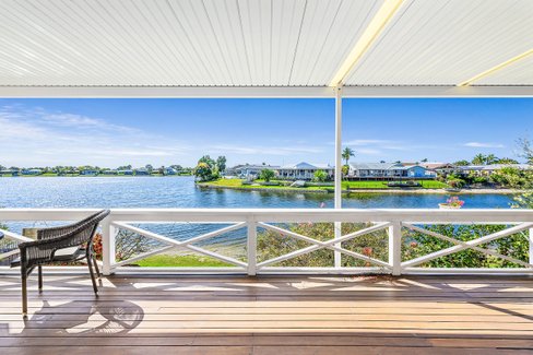 19 Wedgebill Parade, BURLEIGH WATERS QLD 4220