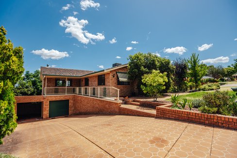 19 Woodbry Crescent, TAMWORTH NSW 2340