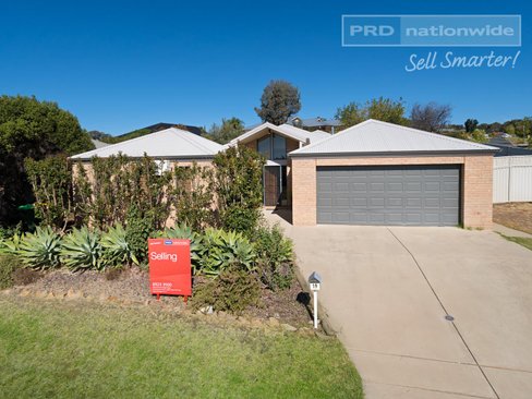 19 Yanko Crescent, BOURKELANDS NSW 2650