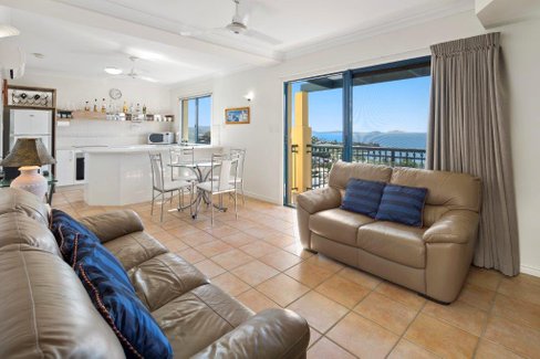 19/12 Golden Orchid Drive, AIRLIE BEACH QLD 4802