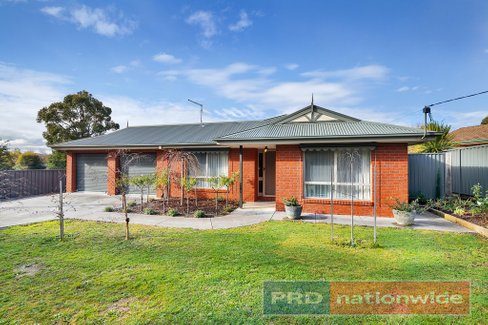 192 Ballarat Road, CRESWICK VIC 3363