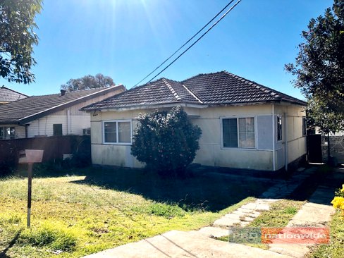 194 Marco Avenue, PANANIA NSW 2213