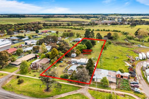 195-197 Howe Street, MINERS REST VIC 3352