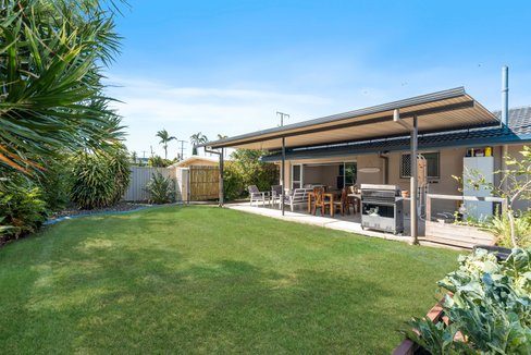 197 Mallawa Drive, PALM BEACH QLD 4221