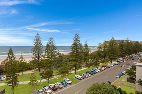19/82 The Esplanade, Burleigh Heads QLD 4220