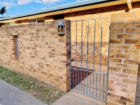 1/98a Carthage Street, TAMWORTH NSW 2340