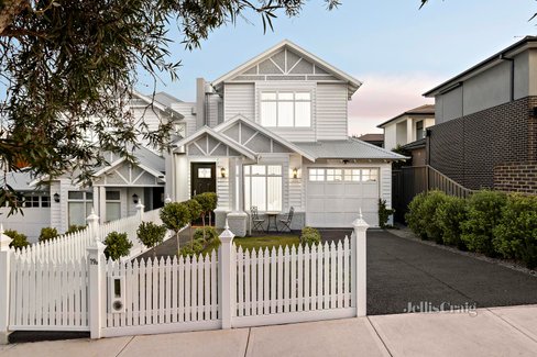 19A Hampton Road Essendon West 3040
