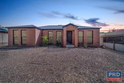 19a Lowe Street, KANGAROO FLAT VIC 3555