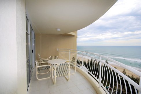 19C Second Ave, BURLEIGH HEADS QLD 4220