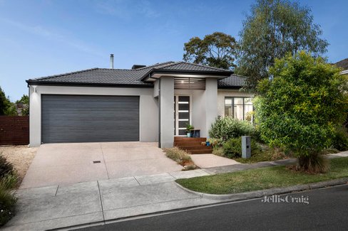 1A Akarana Road Chirnside Park 3116