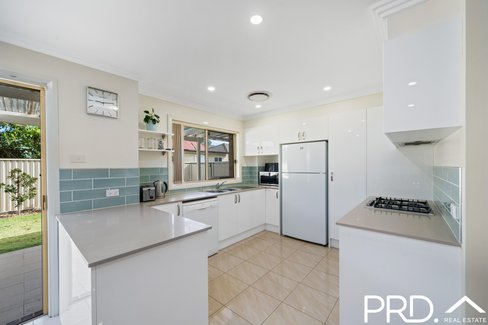 1a Broe Avenue, EAST HILLS NSW 2213