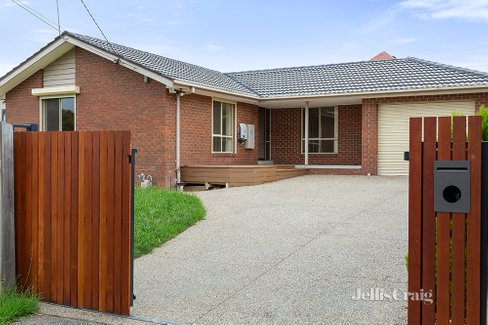 1A Campbell Road Briar Hill 3088