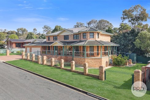 1a Darrell Road, TAMWORTH NSW 2340