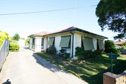 1A Spencer Street, SEBASTOPOL VIC 3356