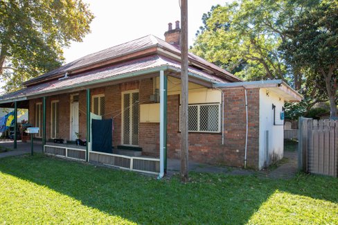 1a/15 Cross, SOUTH MAITLAND NSW 2320
