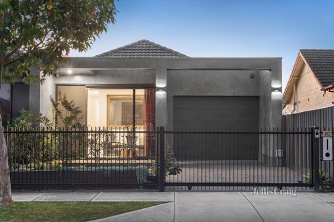 1c Loranne Street Bentleigh 3204