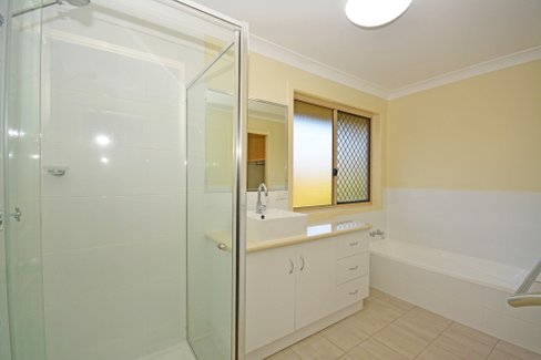 2/ 32 Elanora Avenue, POTTSVILLE NSW 2489