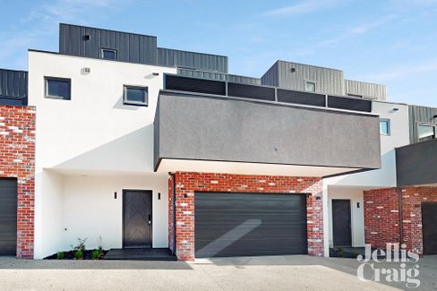2 & 3/3 Duckmanton Court Bentleigh East 3165