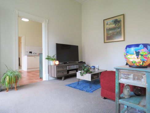 2 / 365 Rau Street, EAST ALBURY NSW 2640