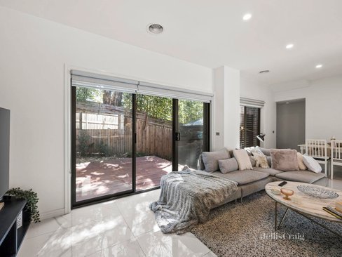 2 & 5 39 Wooddale Grove Donvale 3111