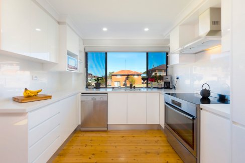 2 Anna Avenue, WARRAWONG NSW 2502