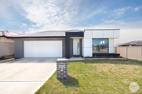 2 Anneke Way, WINTER VALLEY VIC 3358