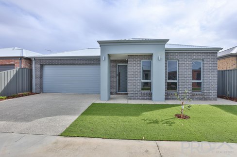 2 Azure Close, IRYMPLE VIC 3498