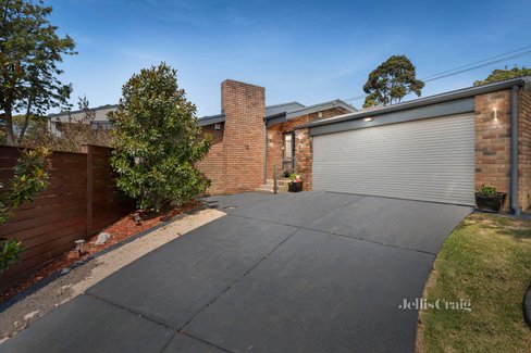 2 Barbara Court Mooroolbark 3138