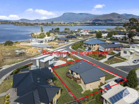 2 Bay Waters Court, OLD BEACH TAS 7017