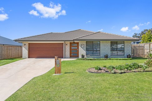 2 Birdwood Street, CHISHOLM NSW 2322