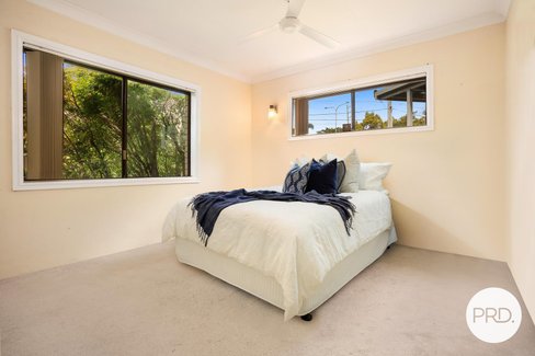 2 Blaxland Avenue, MOLENDINAR QLD 4214