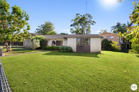 2 Blaxland Avenue, MOLENDINAR QLD 4214