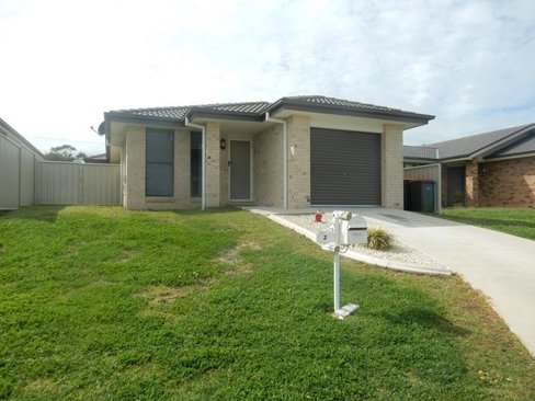 2 Bottlebrush Cove, TAMWORTH NSW 2340
