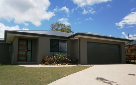 2 Bowline Lane, CANNONVALE QLD 4802