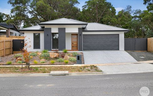 2 Buckland Court, BALLARAT EAST VIC 3350