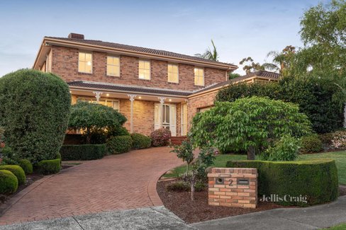 2 Candlebark Close Diamond Creek 3089