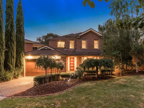 2 Carmella Close Chirnside Park 3116