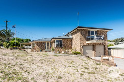 2 Castaway Close, BOAT HARBOUR NSW 2316