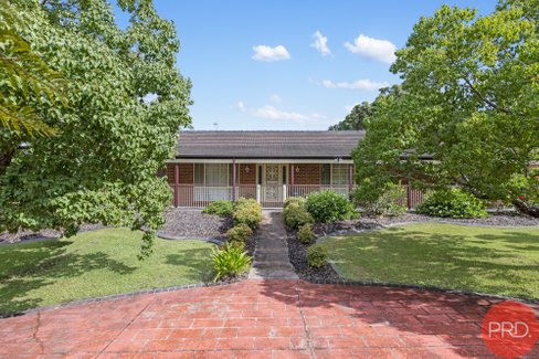 2 Cedarwood Close, BOLWARRA HEIGHTS NSW 2320