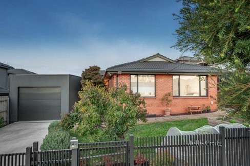 2 Cremin Court Mount Waverley 3149