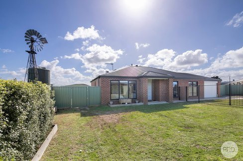 2 Crestmont Court, MINERS REST