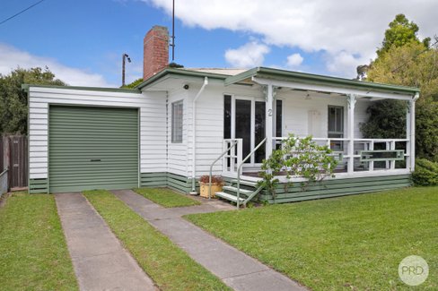 2 Daphne Street, WENDOUREE VIC 3355