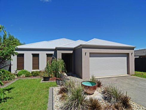 2 Elliotdale Court Alfredton 3350