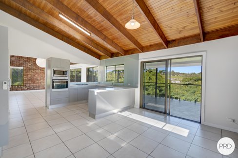 2 Elm Place, BANORA POINT NSW 2486