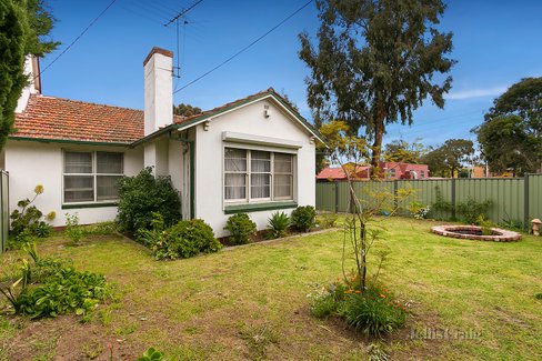 2 Farncomb Street Ascot Vale 3032